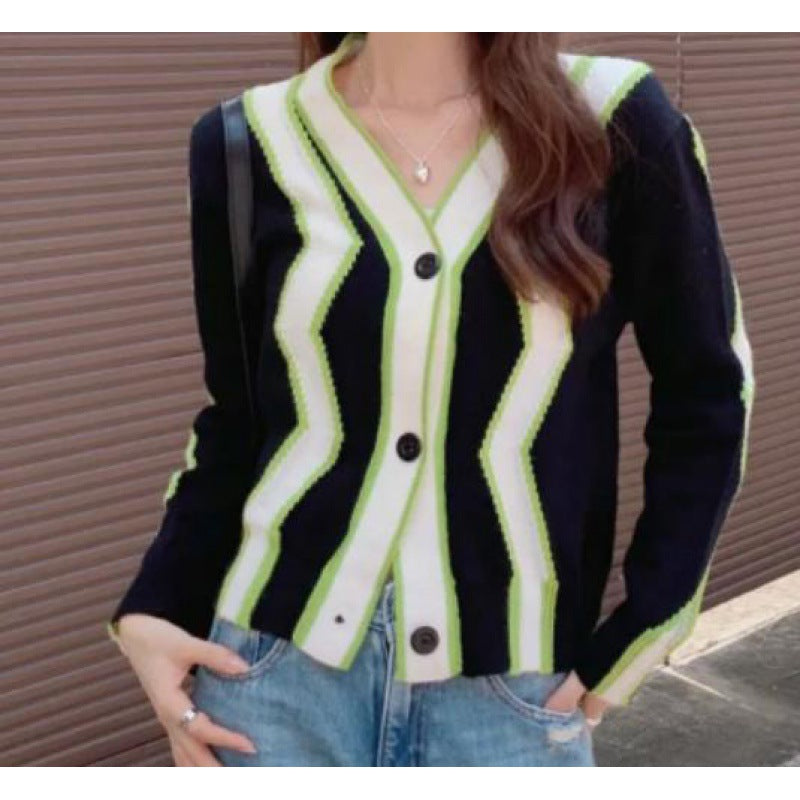 Wave design striped knit sweater for women wearing long sleeved casual loose sweater