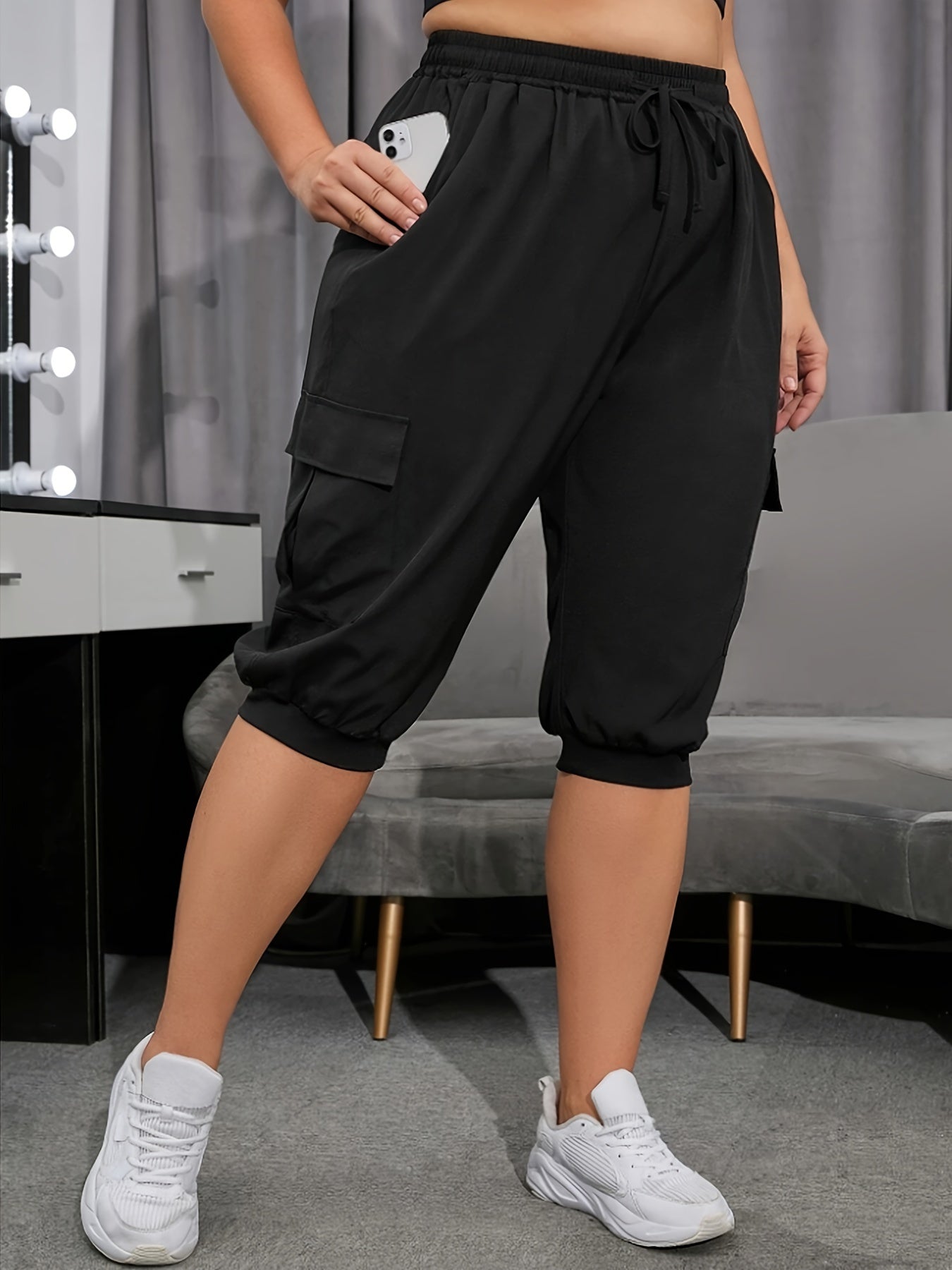 [Sporty Chic] Plus Size Women's Lightweight Breathable Capri Yoga Pants with Side Flap Pockets & Drawstring Waist - Casual, Sporty Khaki Cargo Pants, Plus Size Pants