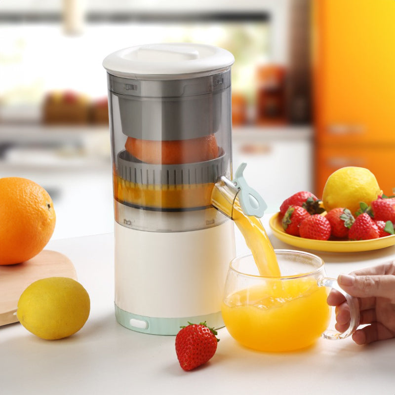 Portable USB - rechargeable slow juicer for oranges, lemons & other fruits. A handy electric blender for home kitchens.