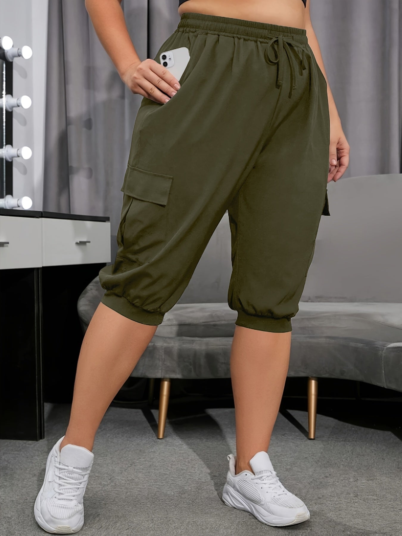 [Sporty Chic] Plus Size Women's Lightweight Breathable Capri Yoga Pants with Side Flap Pockets & Drawstring Waist - Casual, Sporty Khaki Cargo Pants, Plus Size Pants