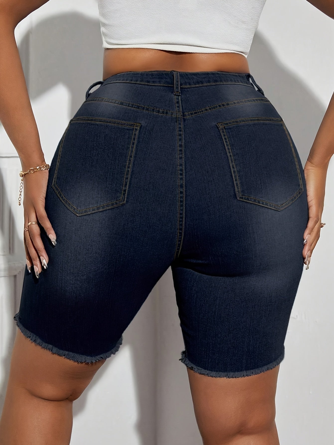 Women&apos;s Plus Size Dark Washed Denim Shorts - Stretchy Slim Fit Casual Shorts with Button Closure, Machine Washable for Spring/Summer